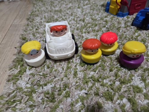 Fisher price little people - little,